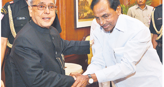KCR bows humbly for President's compliments
